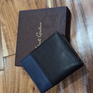 Robert Graham Robert Graham ​Lynn Leather Bifold RFIDProtected Wallet New in Box